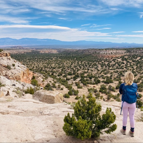 Meet your Posher, Katie - Picture 3 of 4